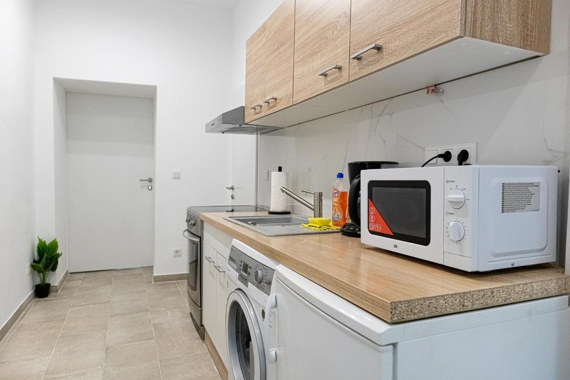 9 Min From City Center - Beautiful Studio Near U1 Reumannplatz Відень Екстер'єр фото