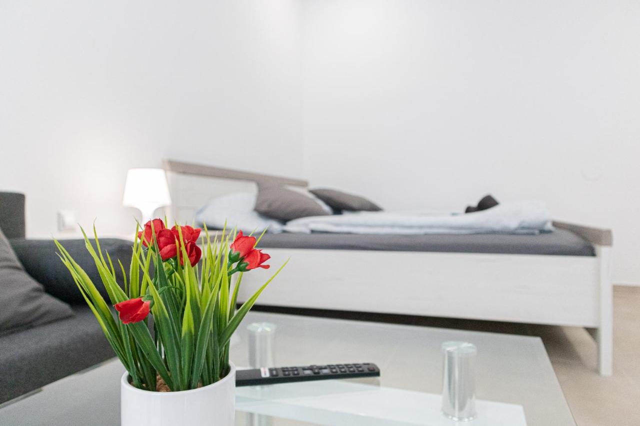 9 Min From City Center - Beautiful Studio Near U1 Reumannplatz Відень Екстер'єр фото