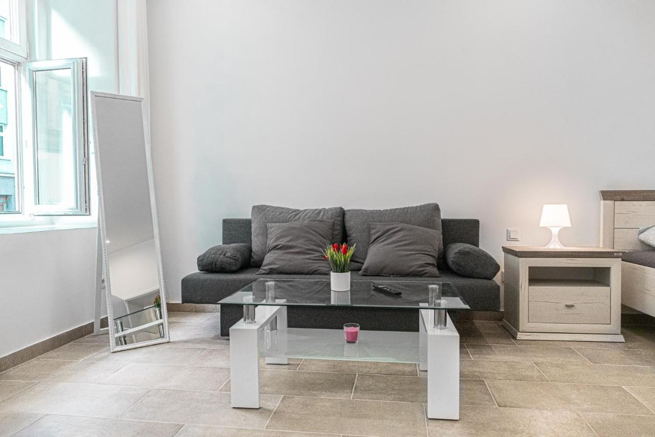 9 Min From City Center - Beautiful Studio Near U1 Reumannplatz Відень Екстер'єр фото